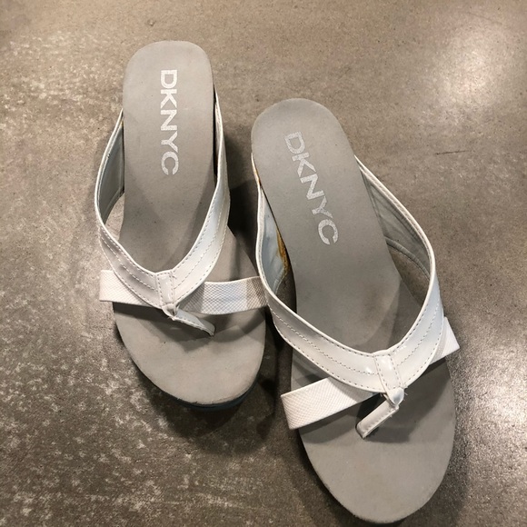 Dkny Shoes - ** - 🌸4/$20. DKNY slip on sandal white